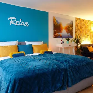 Relax - Petrol Mit Pool Und Sauna Apartment
